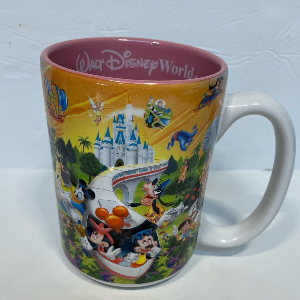 Walt Disney World 3D Disney Characters Graphic Mom Ceramic Coffee Cup Mug